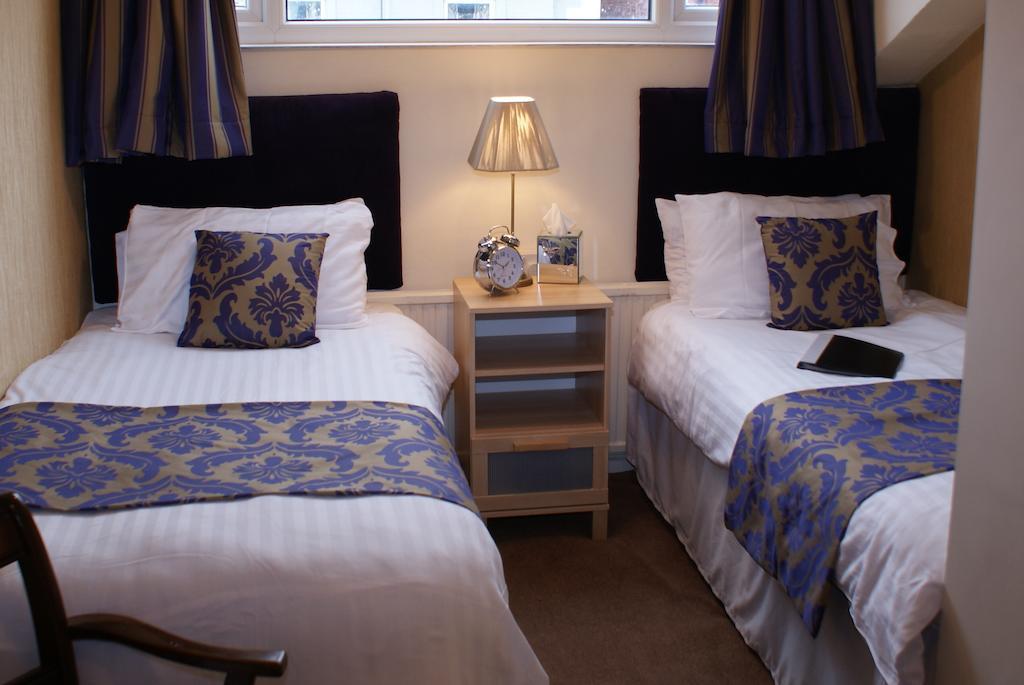 Adelphi Guest House Southport Room photo